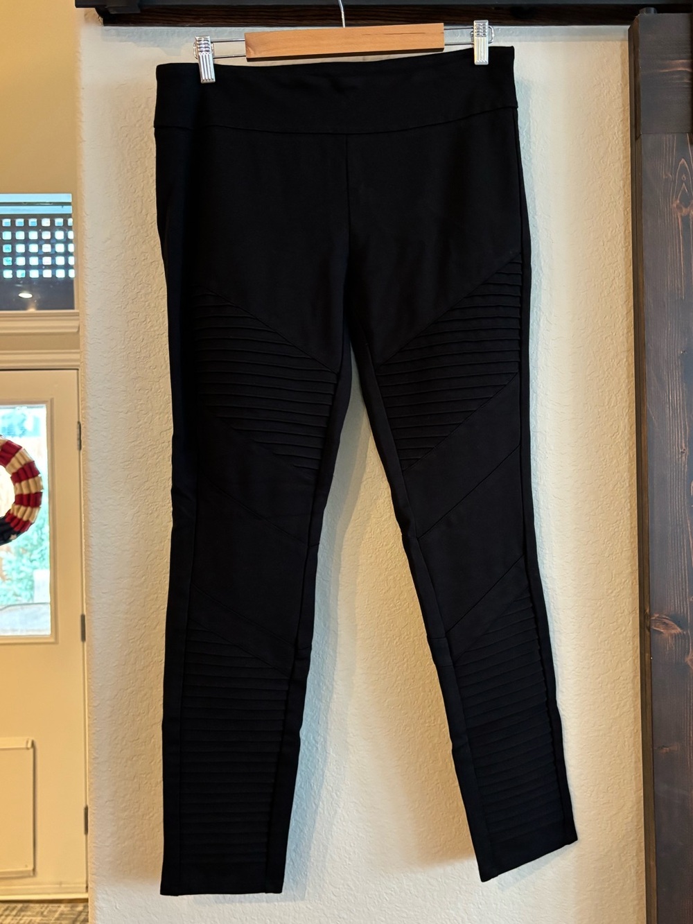 Black Moto-Detail Skinny Leggings by Jasmine & Juliana